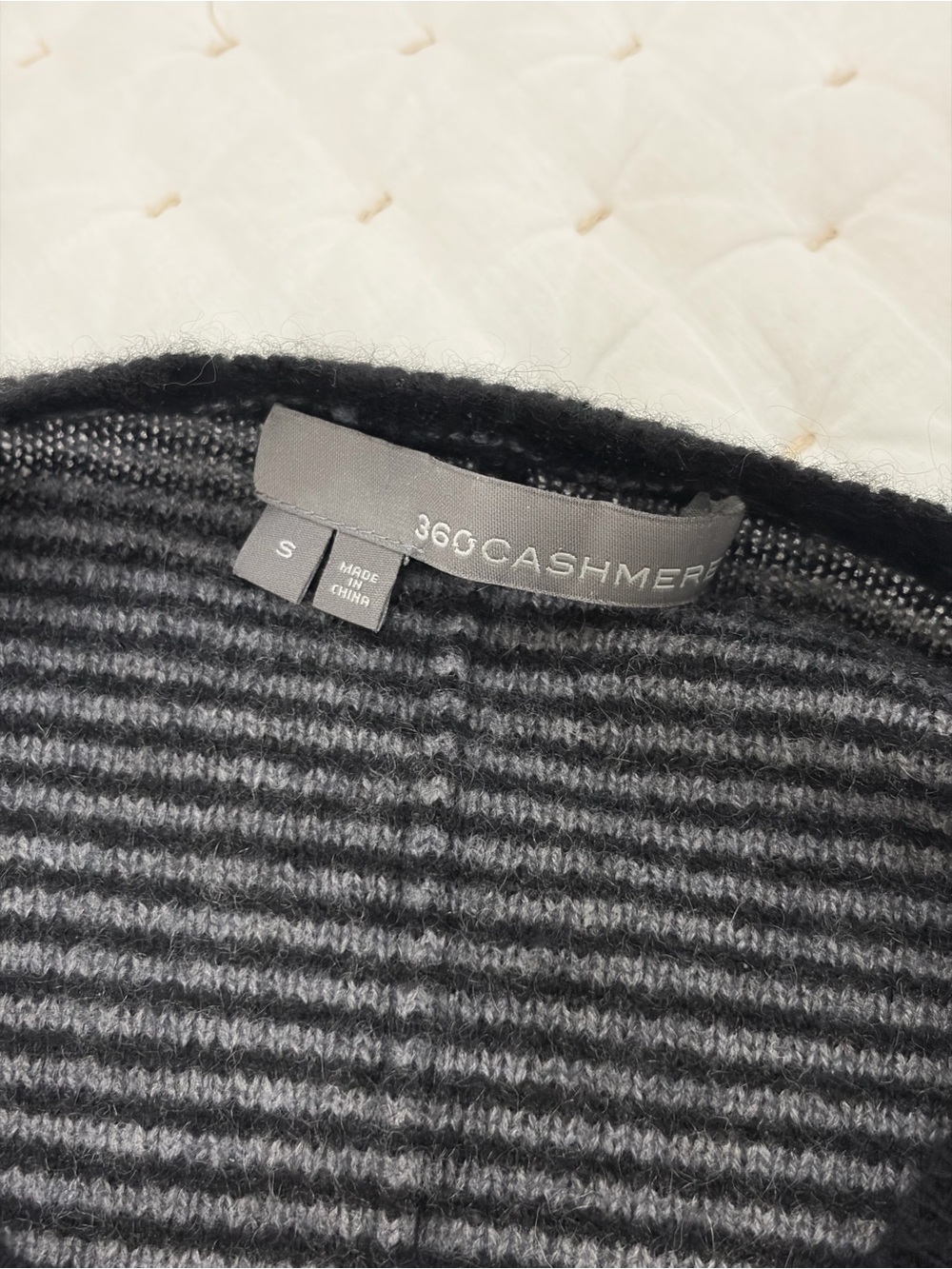 360 Cashmere Black with striped 100% cashmere sweater - Picture 3 of 5